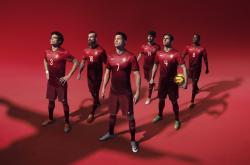 AYX体育赛事-北欧风暴对决星条旗，欧冠半决赛上演瑞典血拼美国焦点战