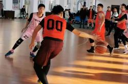 爱游戏在线-湖南男篮精彩发挥，斗志昂扬的简单介绍