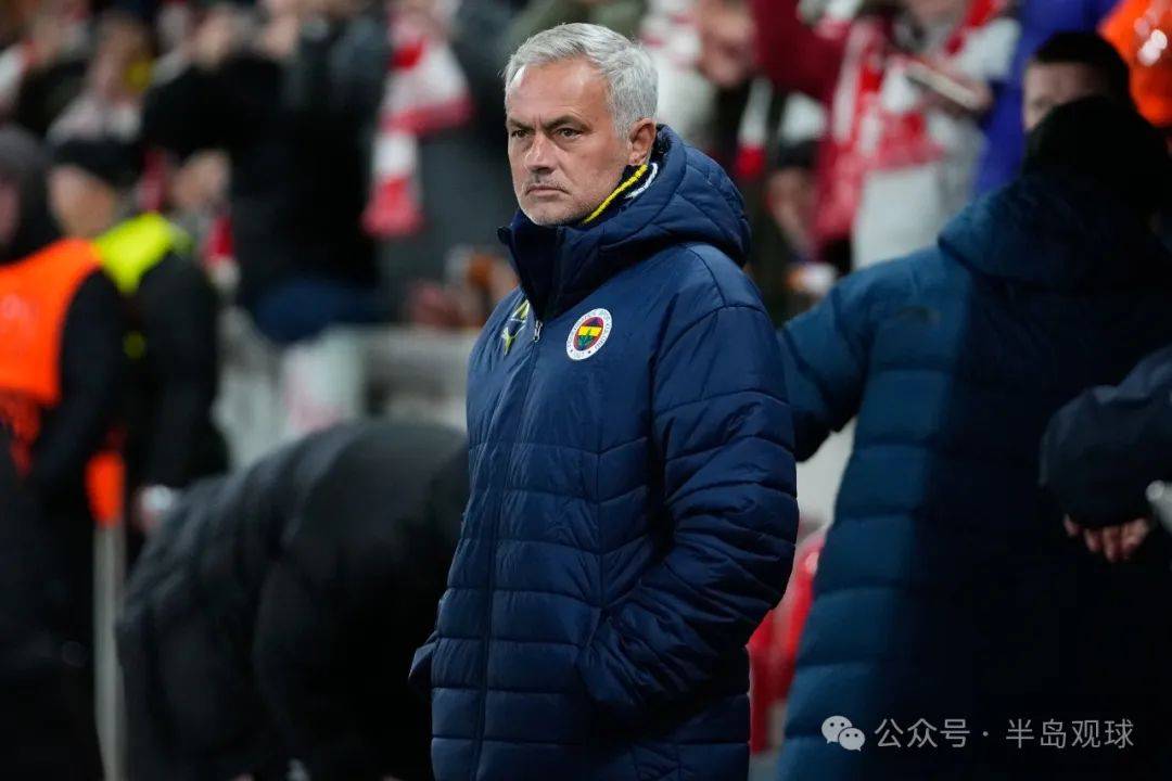 包含利物浦惨败，穆里尼奥面临下课危机的词条