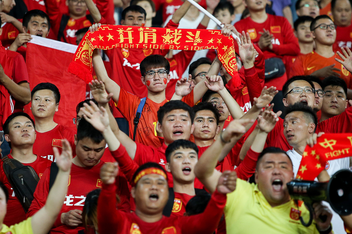 球员表现抢眼,带领球队取得胜利的简单介绍 球员表现抢眼,带领球队取得胜利的简单介绍