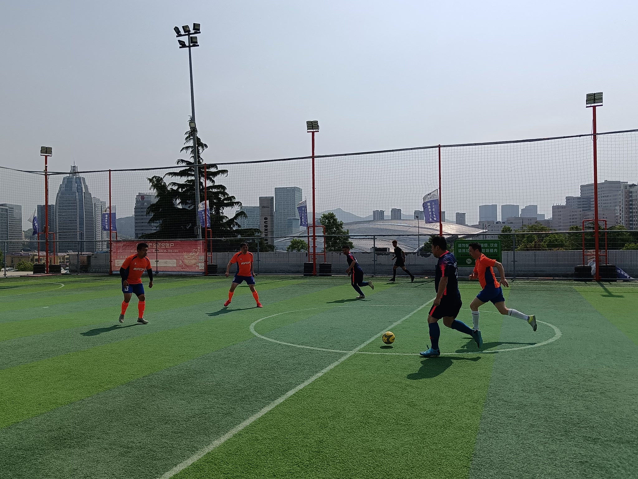 室内足球比赛白热化选拔顶尖的简单介绍 室内足球比赛白热化选拔顶尖的简单介绍