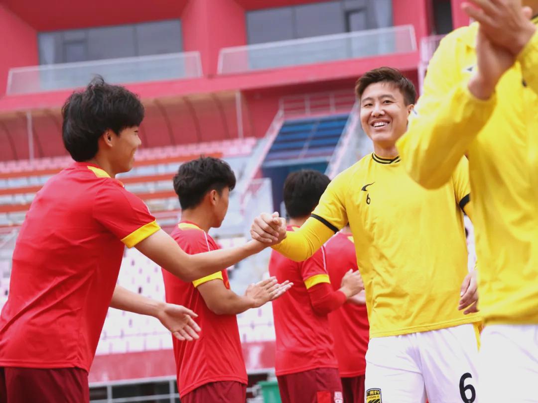 江苏队取得关键胜利,稳固季后赛资格 江苏队取得关键胜利,稳固季后赛资格