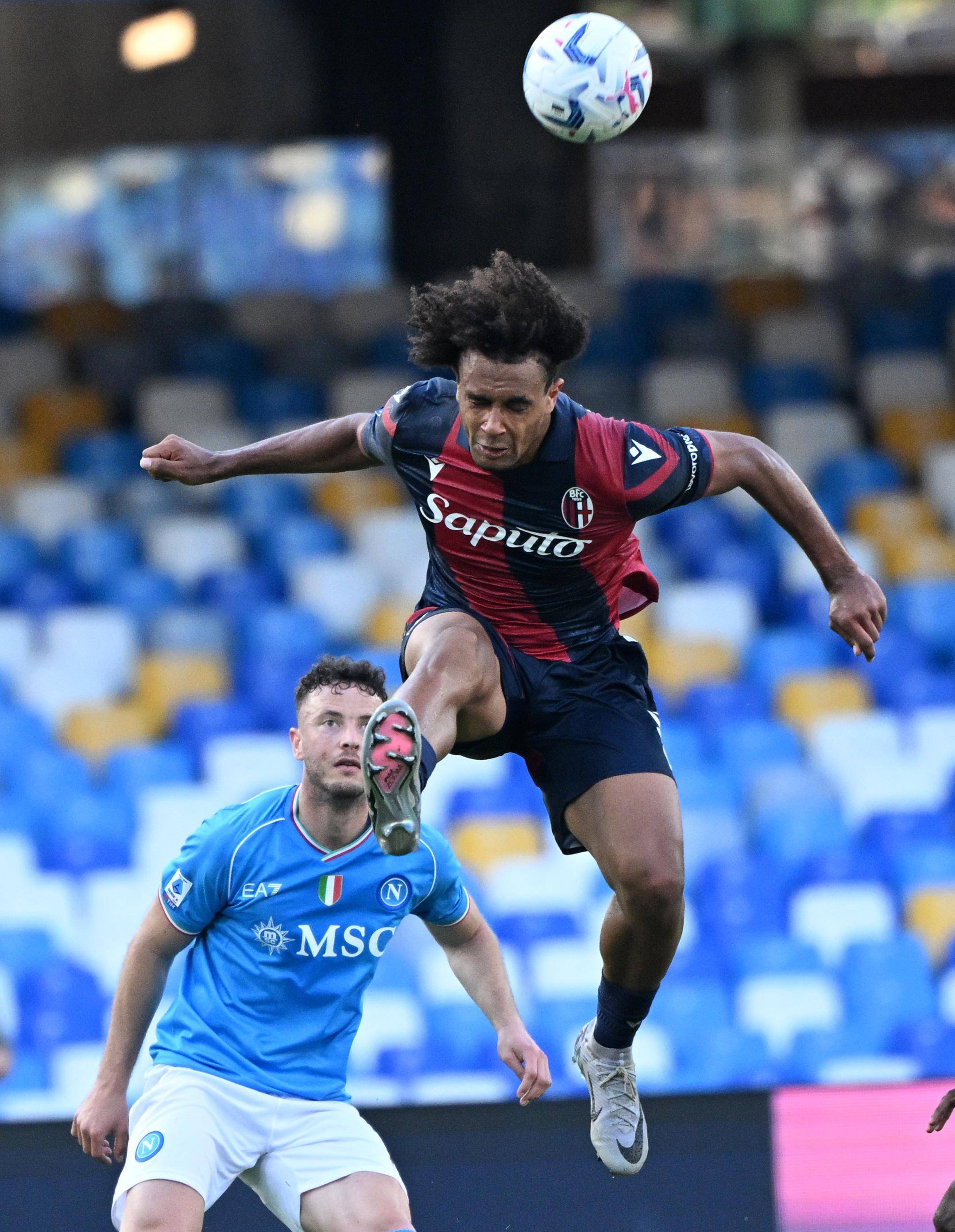 曼城客场战平阿贾克斯，晋级四强赛