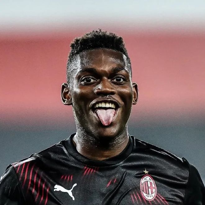 佛罗伦萨后防线引援一锤定音的简单介绍