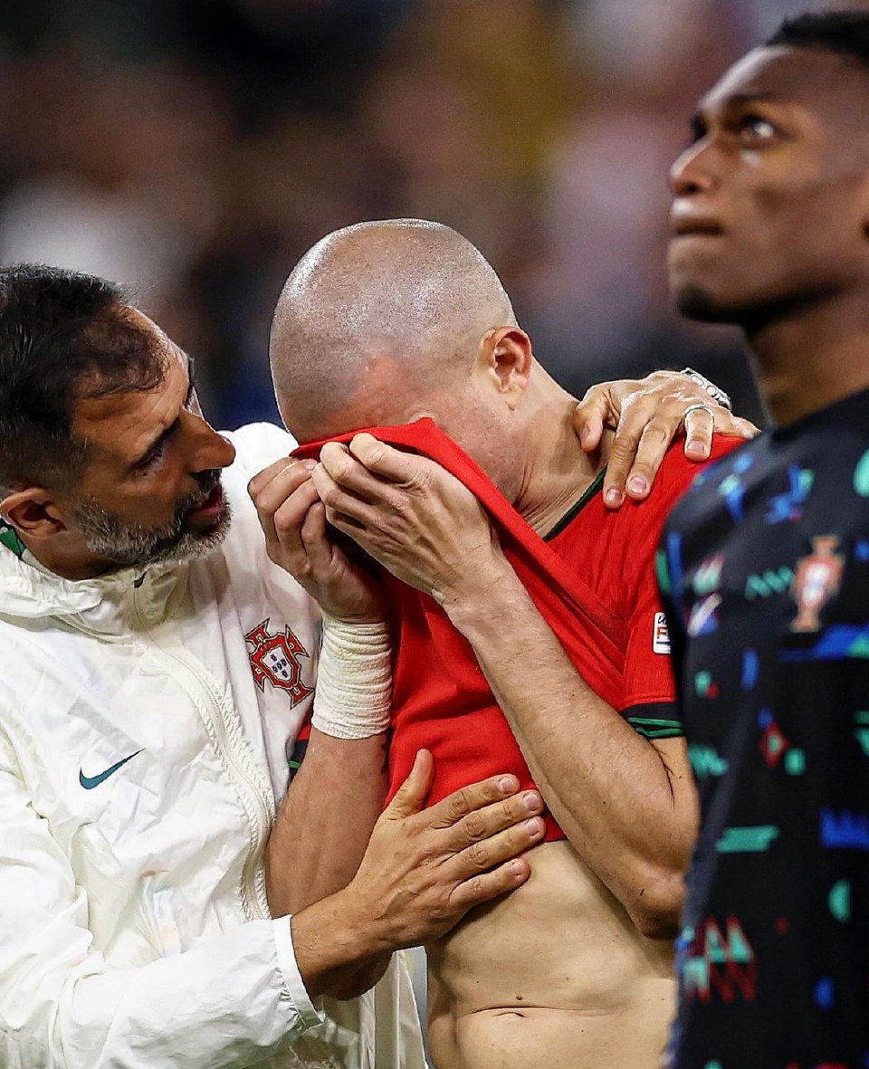 关于贝尔格莱德游击队员争抢头球的信息