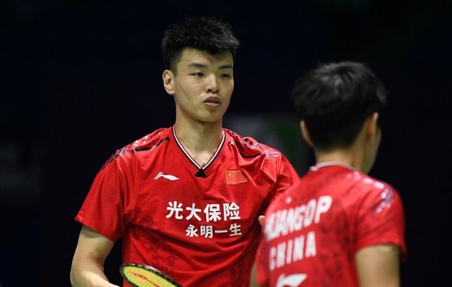 丹麦队力克中国队，黄鸭组合点燃赛场的简单介绍