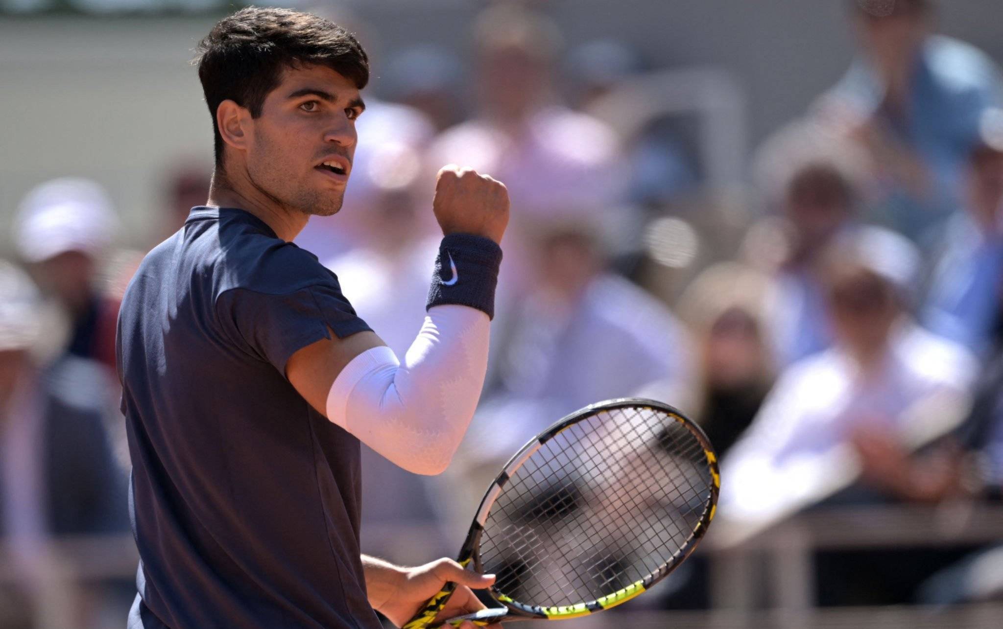 关于意大利网球队绝地反击法国网球队，阿尔卡拉斯爆发神勇的信息