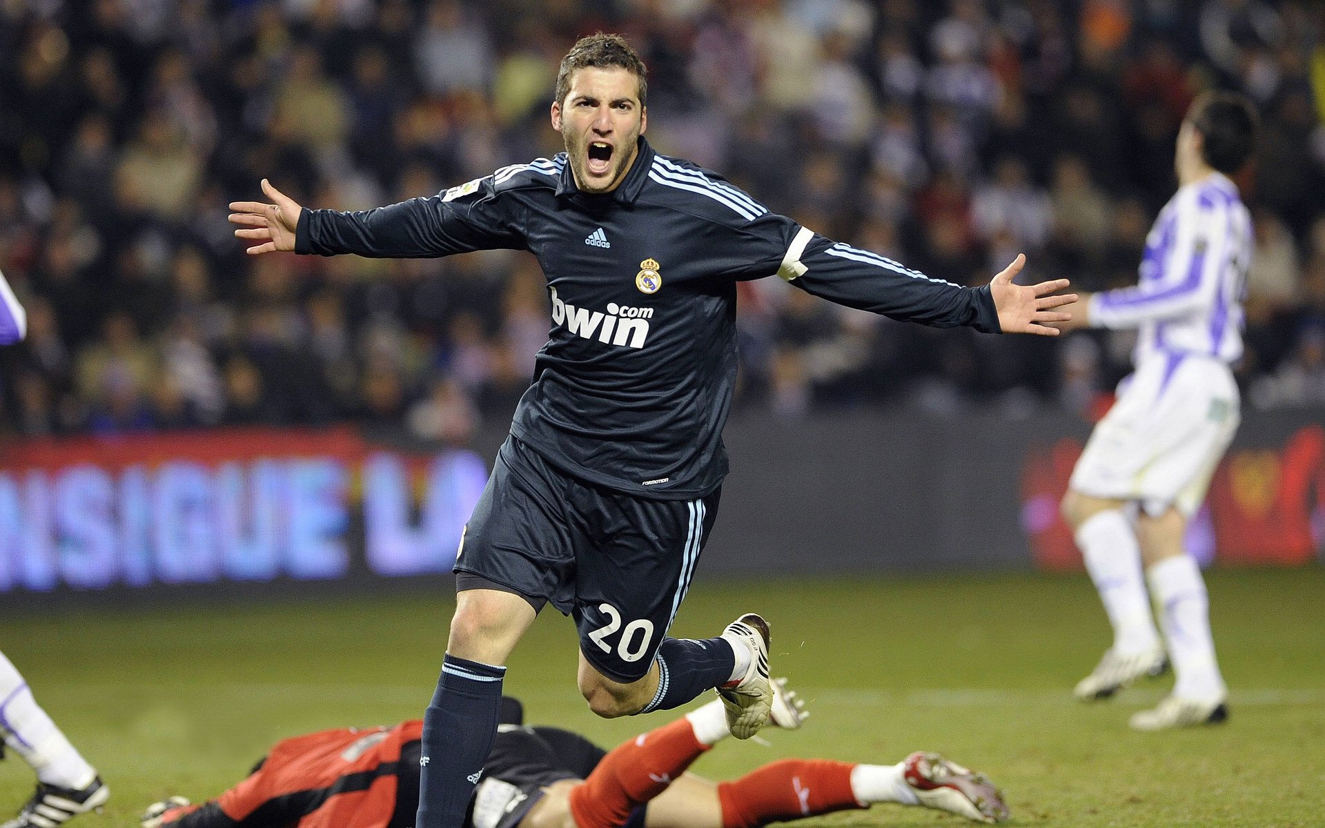 奥利维耶的星辰时刻,美加墨世界杯之夜,一个名字如何照亮三大国度